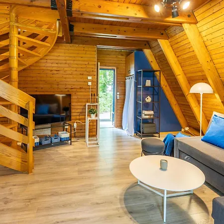 Home4stays - Im Nurdachstil In